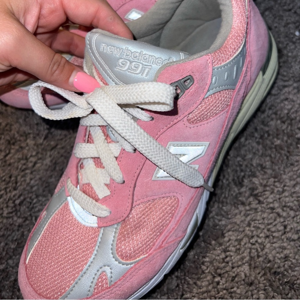 Pink USA new balance sneakers size 8/8.5